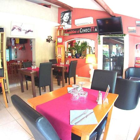 Atoll Hotel Restaurant Fréjus Екстериор снимка